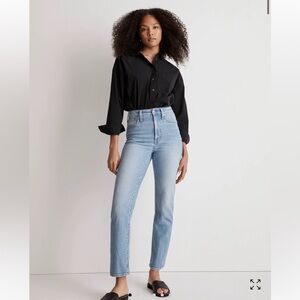 The Petite Perfect Vintage Straight Jean in Ferman Wash